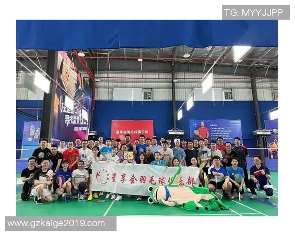 上海羽毛球队在城市联赛中以72分稳居积分榜首位，展现强劲实力