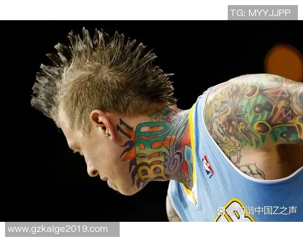 足球明星出场时的纹身艺术展示与背后的故事揭秘